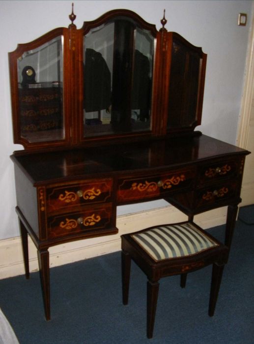 Mobília de Quarto de Casal D. Maria (em separado)