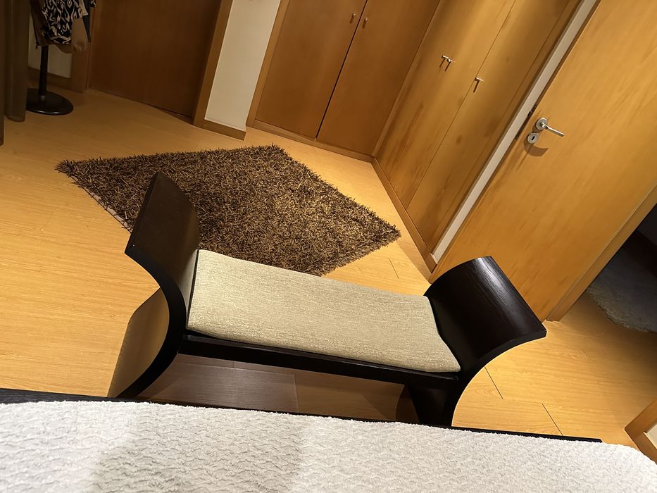 Banco de quarto elegante