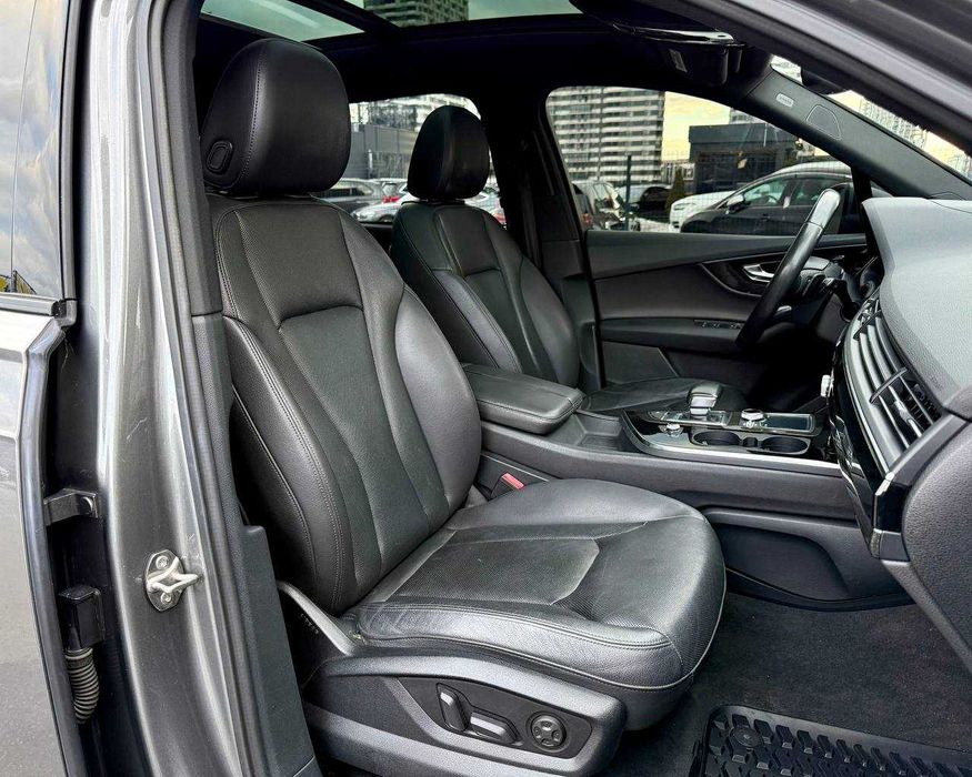 Продаж гарного Audi Q7