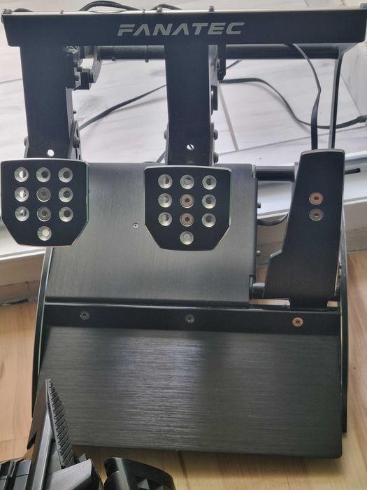 FANATEC KOMPLET: CSL DD (8NM), Wheel, Inverted Clubsport Pedals, Shifter