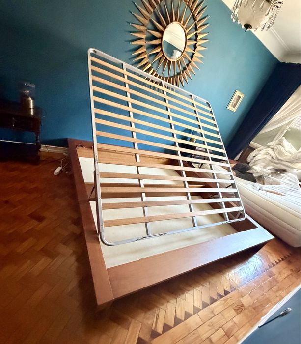 Cama de Casal Super King em Madeira Maçiça com Arrumação — 180 x 200cm