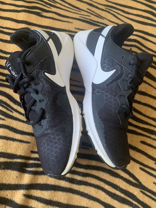 Жіночі кросівки nike 40 розмір