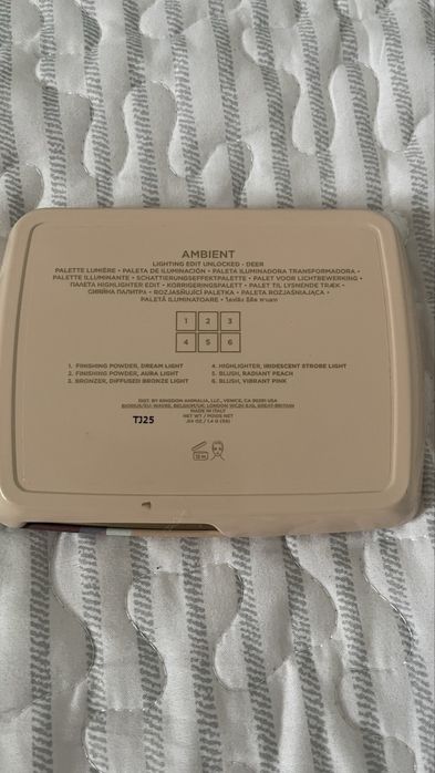 Палетка Hourglass Олень