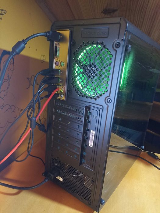 Computador AMD Ryzen 5 Pro | 8GB | 240GB