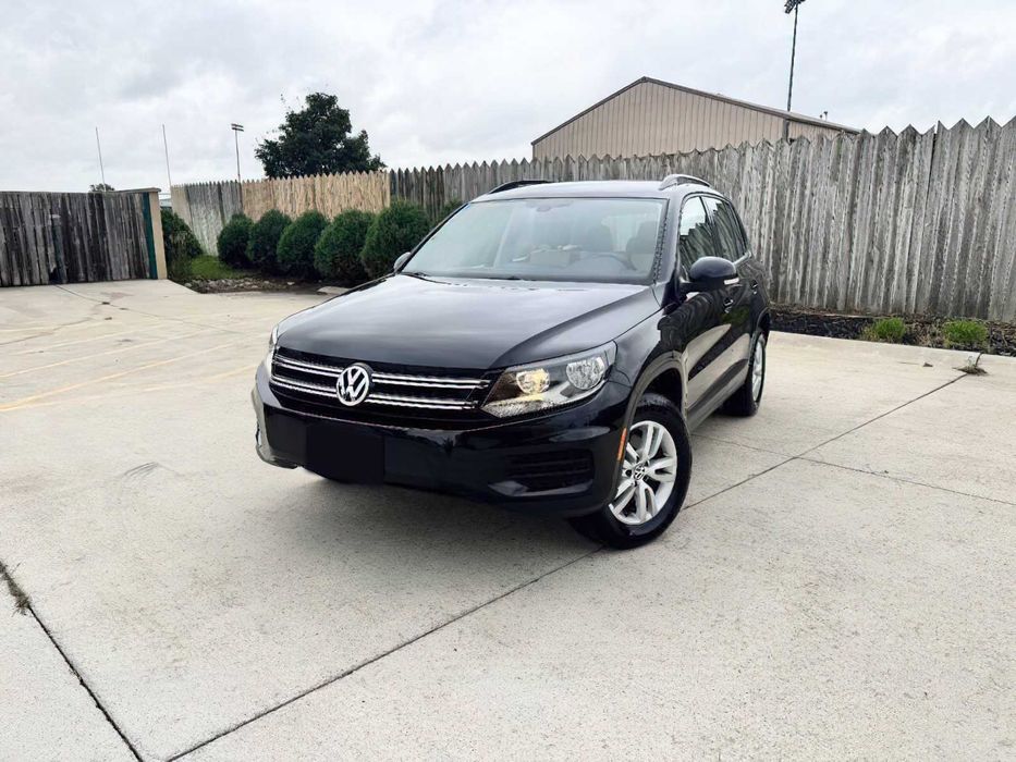 Volkswagen Tiguan      2016