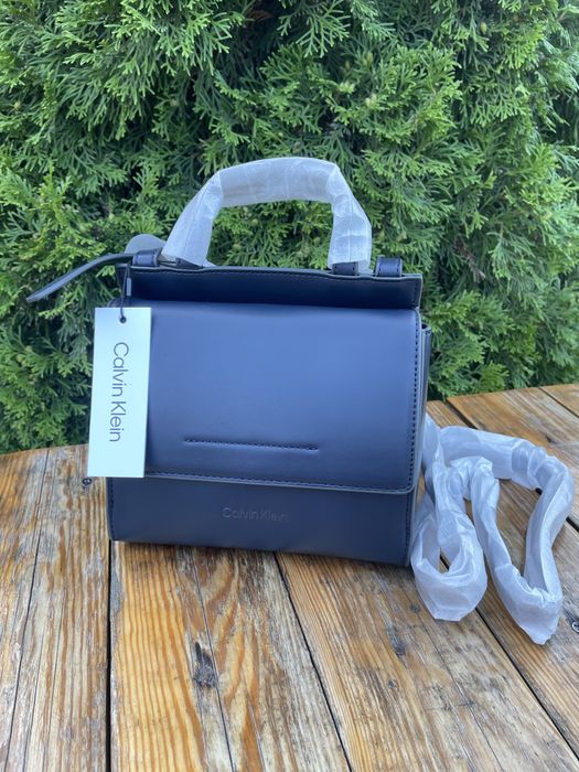 Новая сумка calvin klein (ck Elemental Crossbody Bag ) с Америки