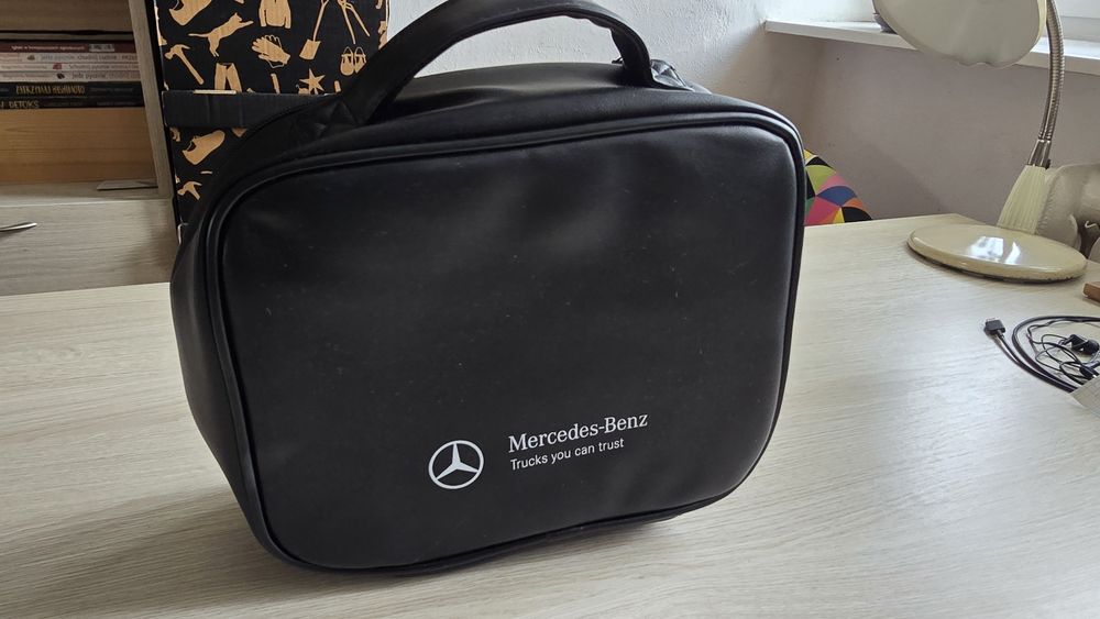 Duża kosmetyczka z kolekcji Mercedes-Benz,  Puccini