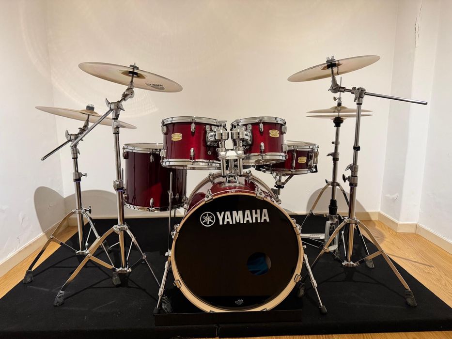 Bateria Yamaha Stage Custom Birch Cranberry Red 22"