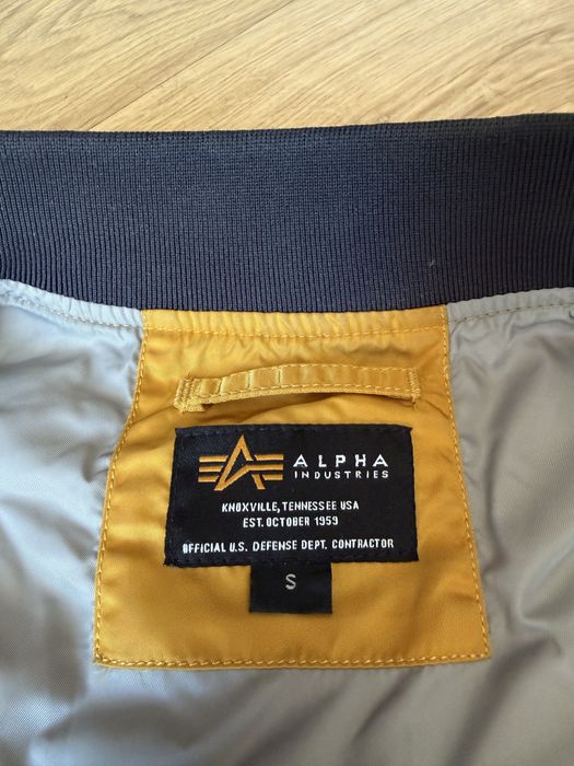 Куртка-бомбер Alpha Industries Nasa, розмір S