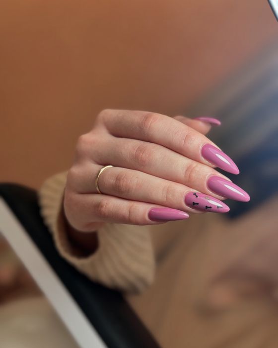 Маникюр ,нарощення, педикюр