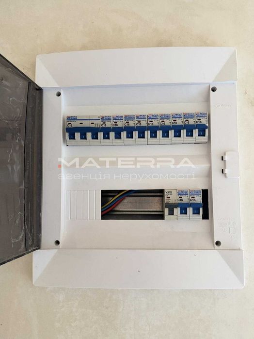 Круглик - Віта-Поштова Продаж будинку з краєвидом на ліс, під чистове