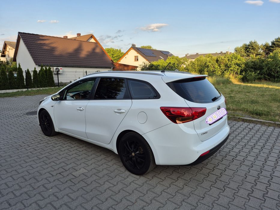 Kia Ceed 1,6 benzyna,GWARANCJA,klimatyzacja,grzane fotele