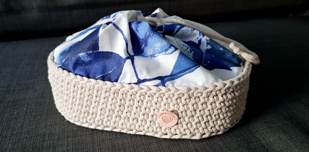 Handmade -koszyczek na sztućce/chleb