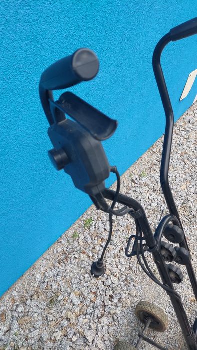 Glebogryzarka elektryczna Hecht 740