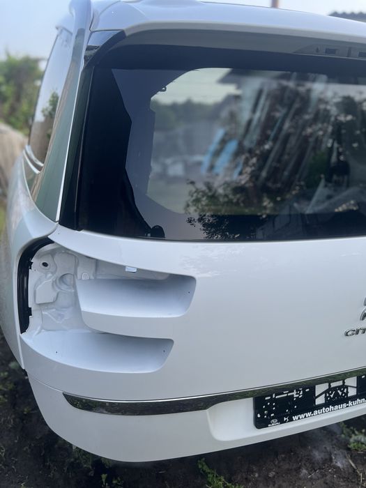 Кришка багажника,ляда citroen spacetourer,grand picasso II 2018р