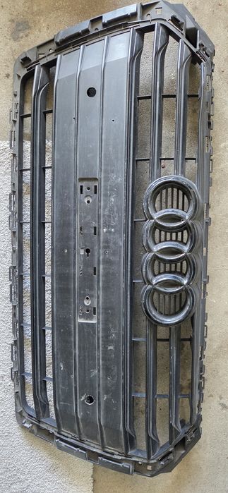 8W0 853 651 M grill atrapa a4 b9 s line