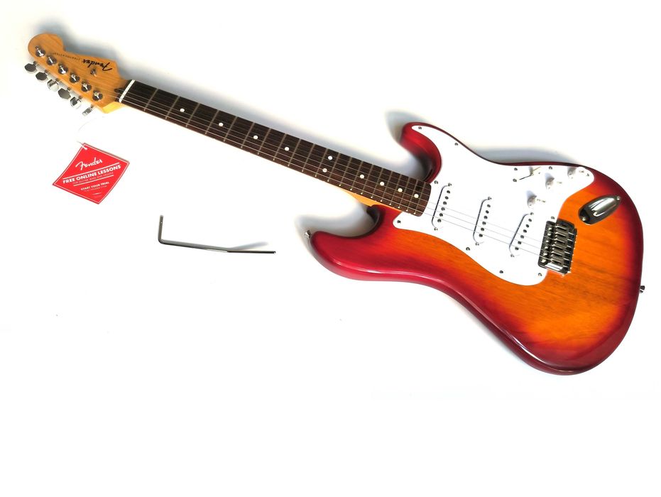 Новий 2.80 кіло Fender® Standard Stratocaster Partcaster Mahogany LRL '2024 Sienna Sunburst