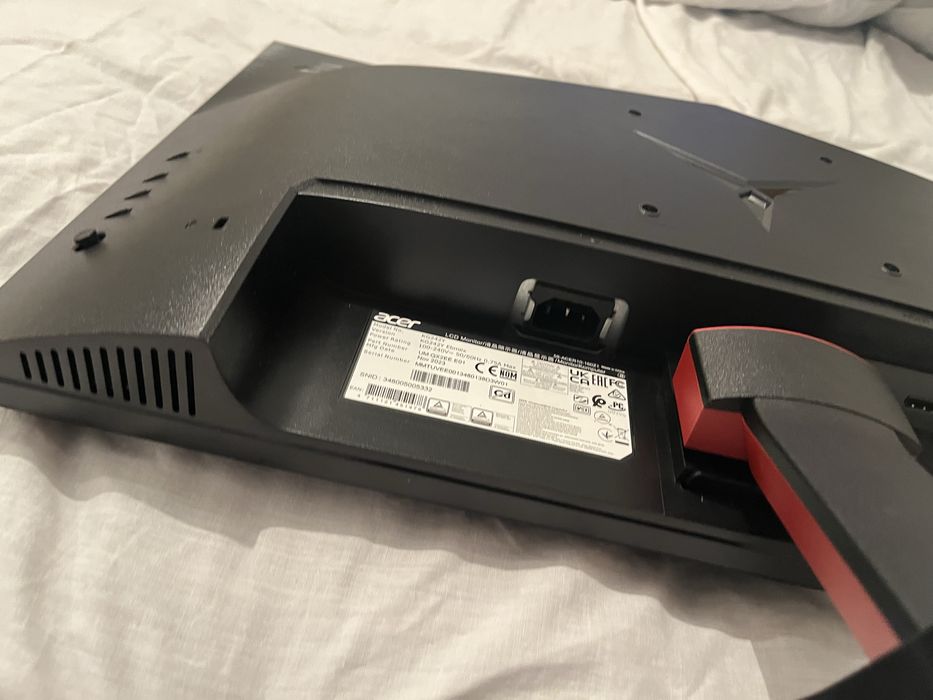 Монітор Aser KG242Y як новий