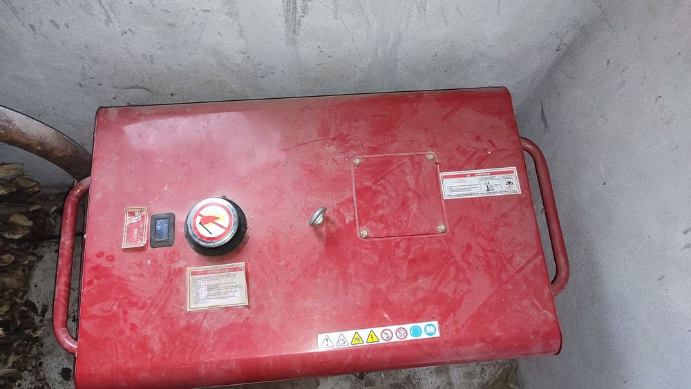 Генератор дизельний Huttenberg