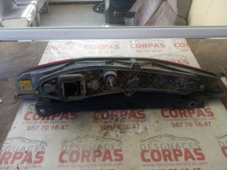 FAROLIM TRASEIRO DIREITO FIAT DOBLO CARGO 2005 -040600999000