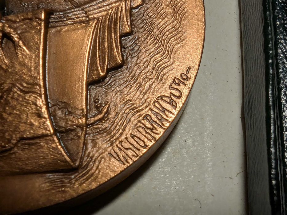 Duas Medalhas dos 700 anos da Universidade de Coimbra - Vasco Berardo