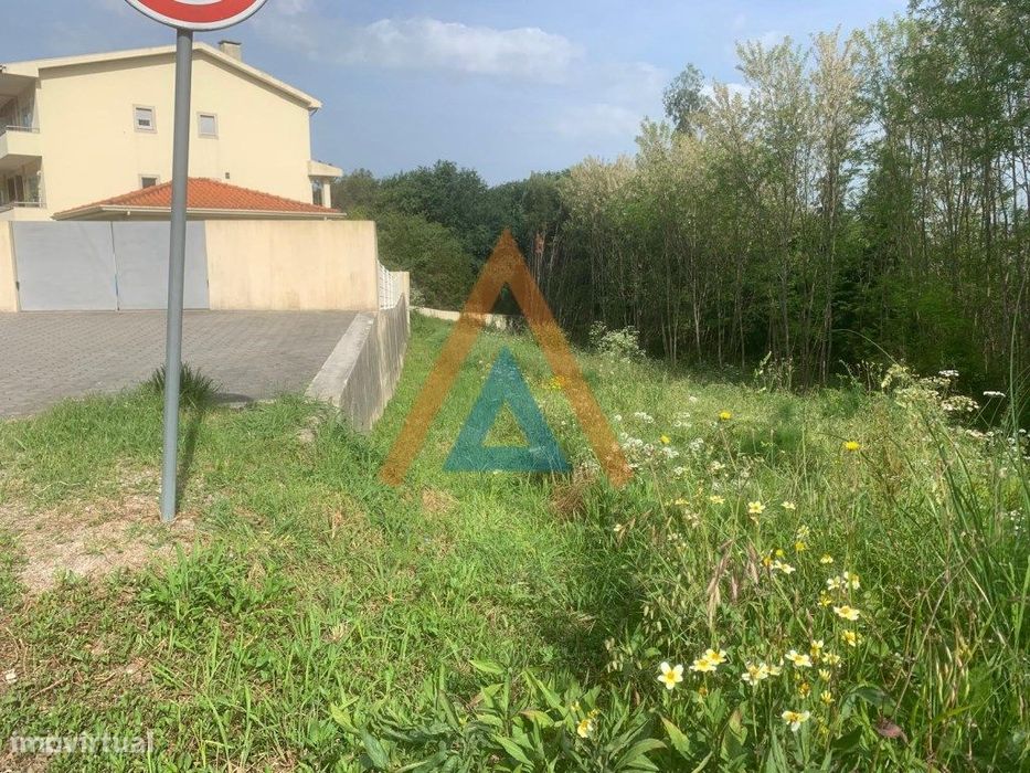 Terreno Urbanizável em Mosteirô - Oportunidade para 4 Moradias — São Miguel Do Souto E Mosteirô, Aveiro