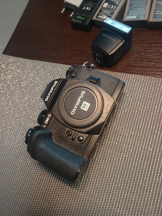Olympus e-m1 Mark1 bezlusterkowiec