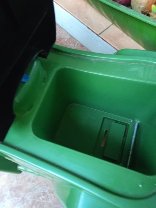 Jeździk pchacz auto
