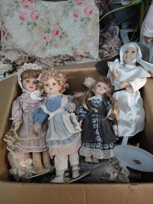 Stare lalki kolekcjonerskie