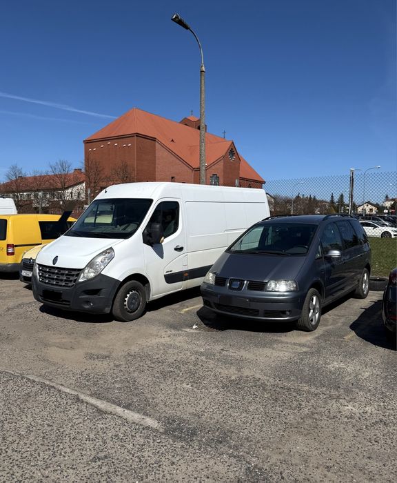 TRANSPORT busem towarowym  samochodem osobowym przeprowadzki.