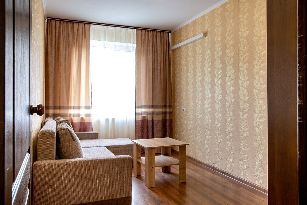 Чиста 2к/кв, пр. Миру 56, 4-окремі місця. Звіт. Документи