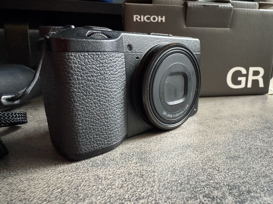 Ricoh GR IIIx etui, dwie baterie, Marki • OLX.pl