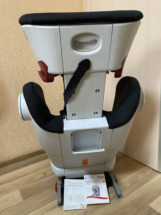 Автокресло BRITAX ROMER KIDFIX II XP SICT с 3 до 12 лет