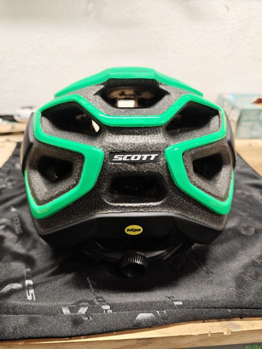 Scott Centric Plus (MIPS)