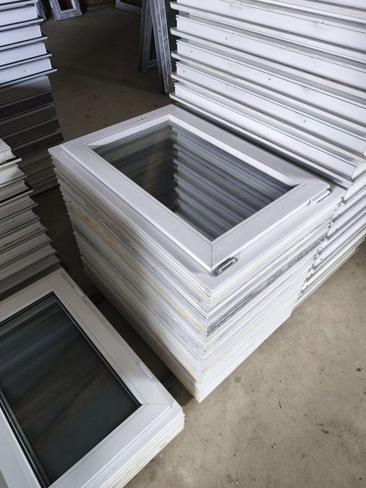 Okna 80 x 80 oraz 92 x 65