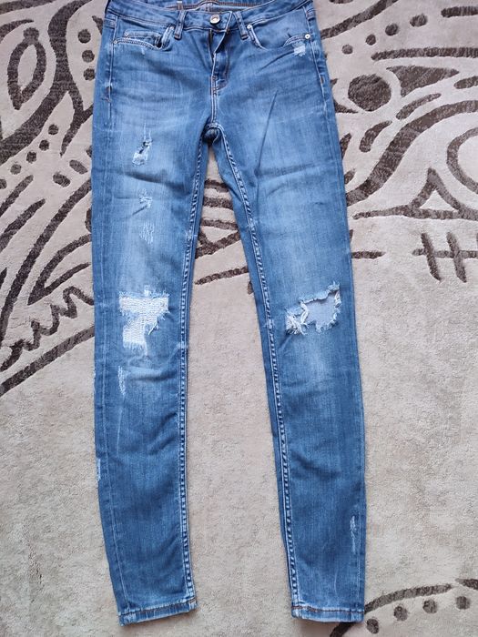 Джинси ,рвані джинси