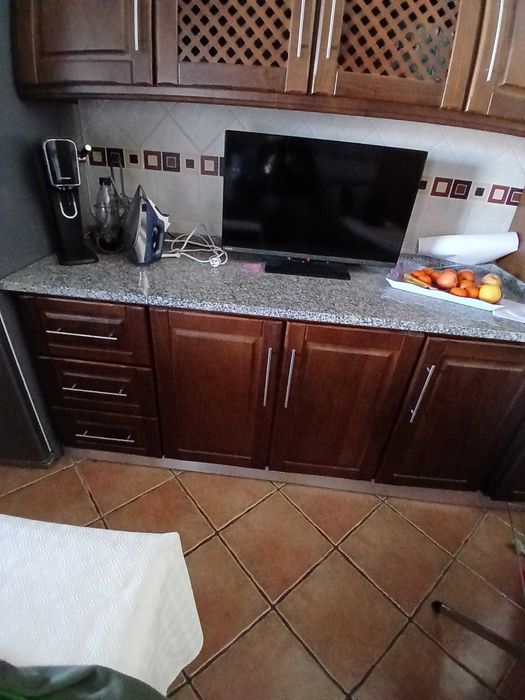 Móvel Cozinha com Tampo em Pedra