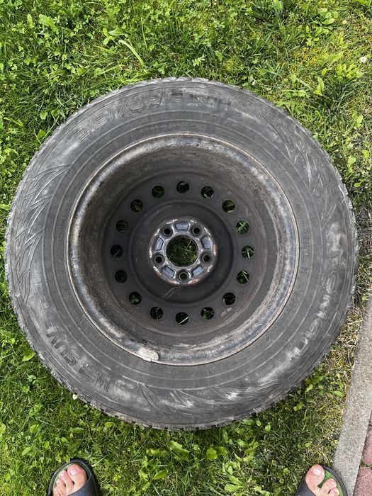 Продам зимові шини R16 215/70 H100(2018)