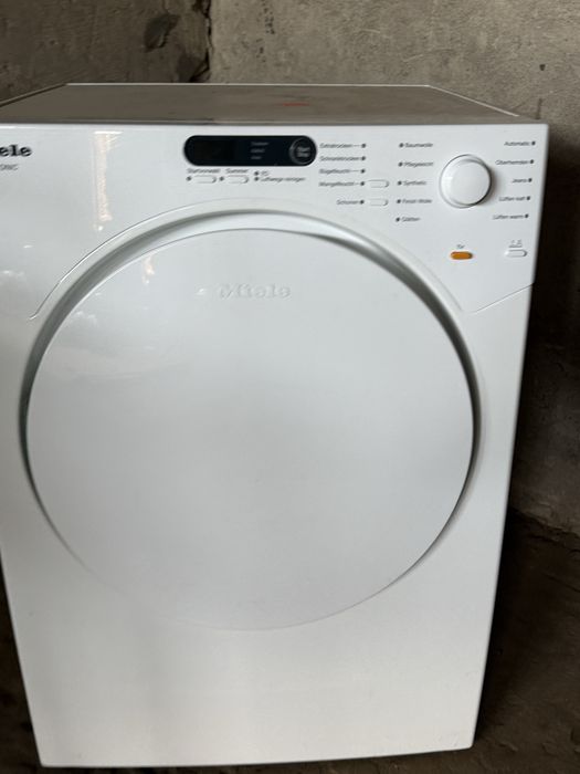 Сушильна машина Miele з підключенням до Каналізації