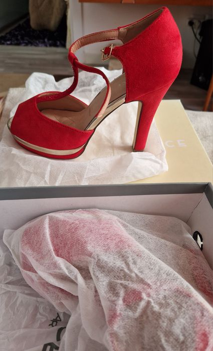 Sapatos Lapierce, novos em caixa