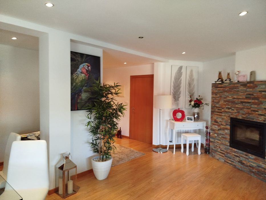 Apartamento T3 bem localizado na cidade de Mangualde