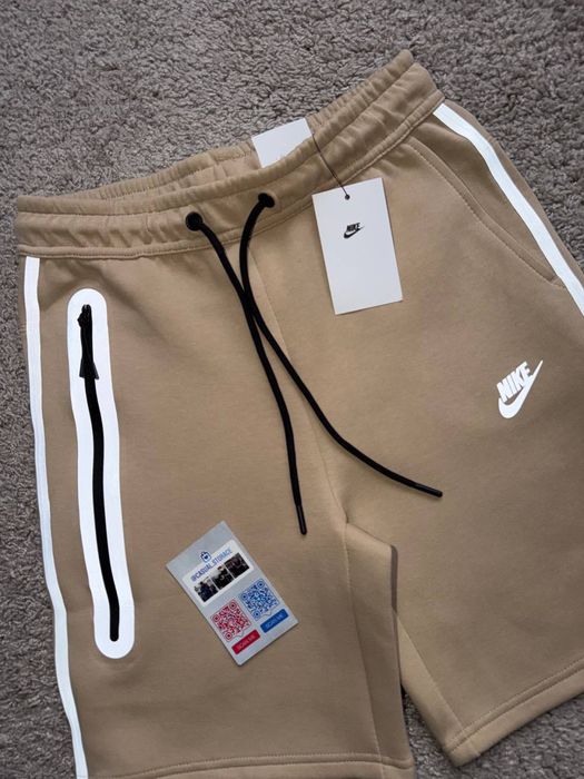 Шорты Nike Tech Fleece Reflective 2025