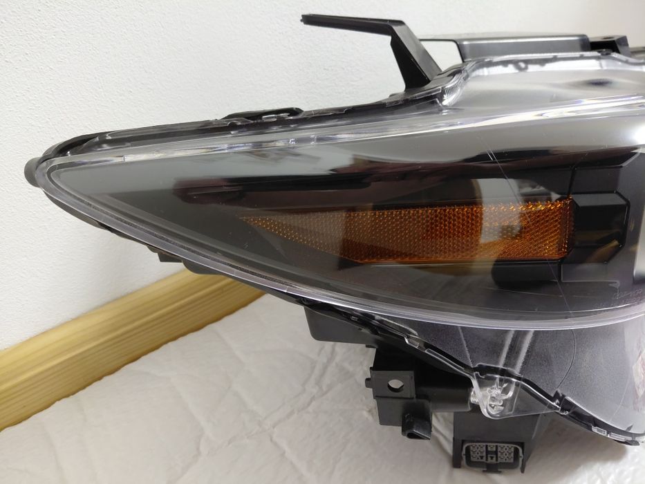 Фара Мазда сх5 права оригінал 22-25р usa