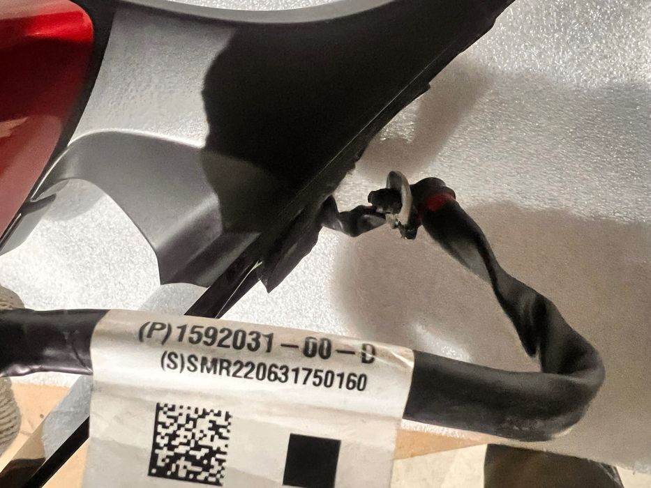 Дзеркало до Tesla model 3