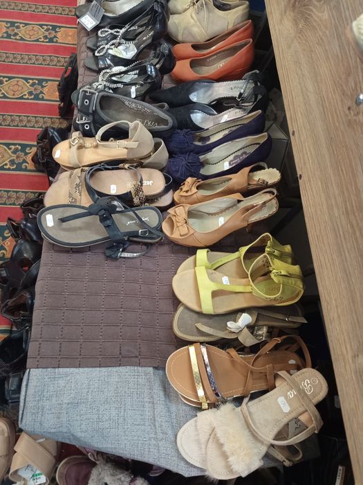 Nowe buty damskie dziecięce