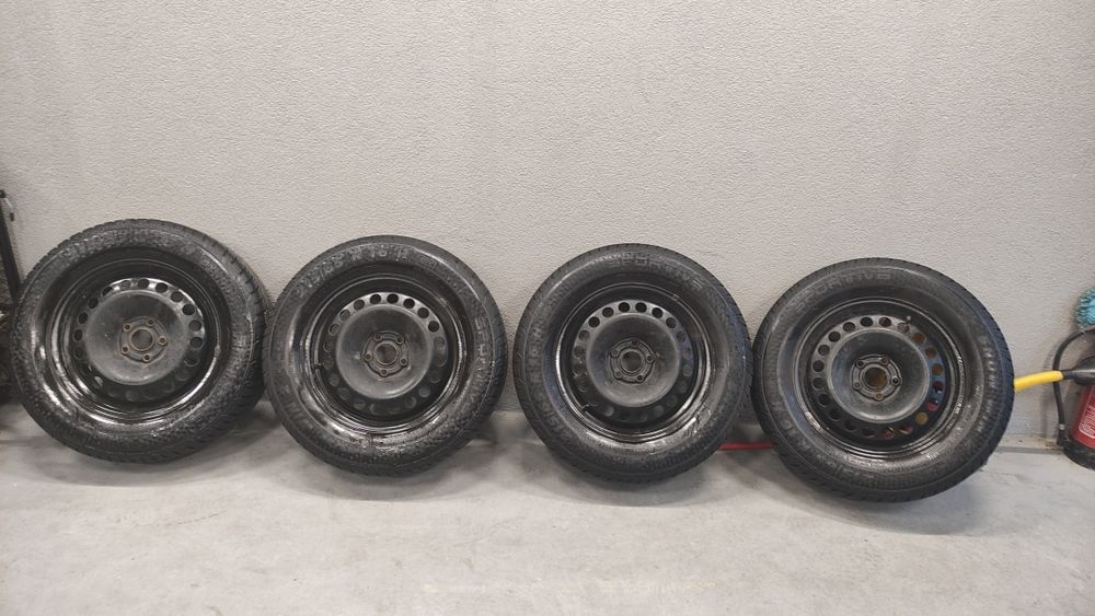 Opony zimowe wraz felgami