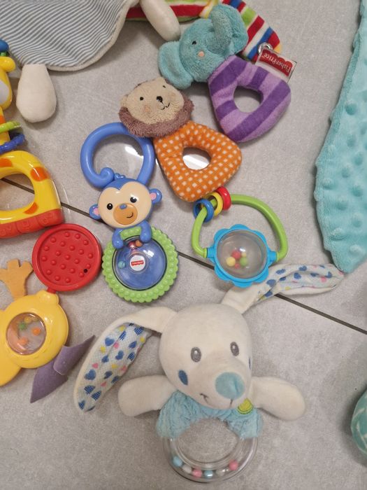 Zestaw zabawek niemowlęcych