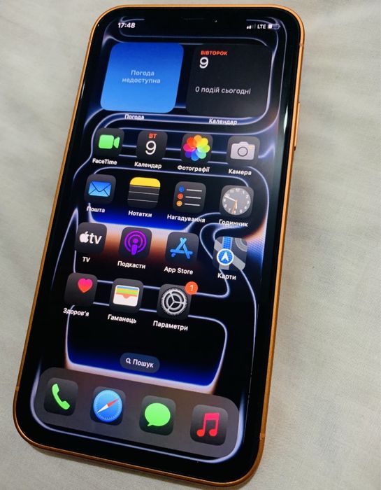IPhone xr в корпусі 17 pro max , акб 100