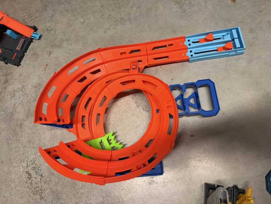 Zestaw hotwheels