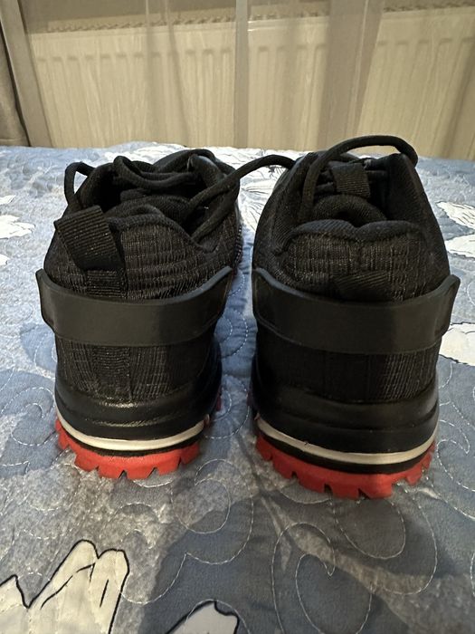 Продам тактичні кросівки